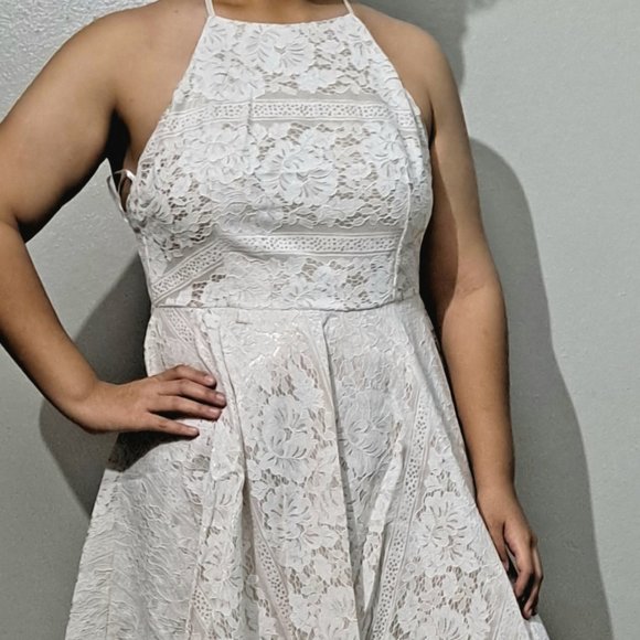 Off White Floral Lace Square Neckline Criss-Cross Open Back Flare Mini Dress – P - Picture 4 of 9